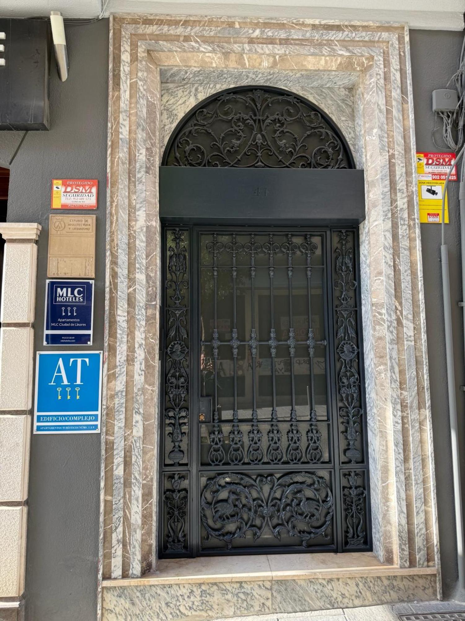 Apartamentos Mlc Ciudad De Linares Linares  Buitenkant foto